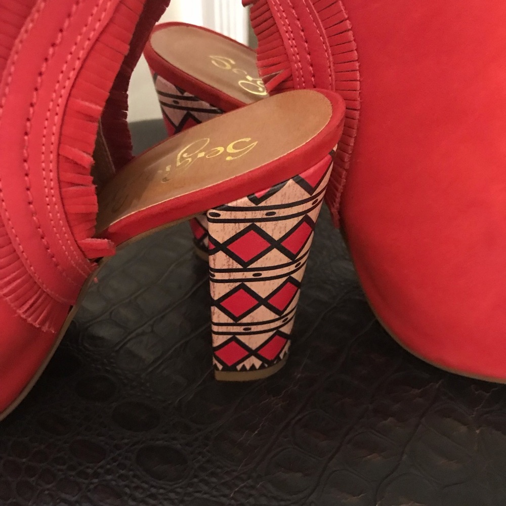 Shoes - Picture 4 of 6